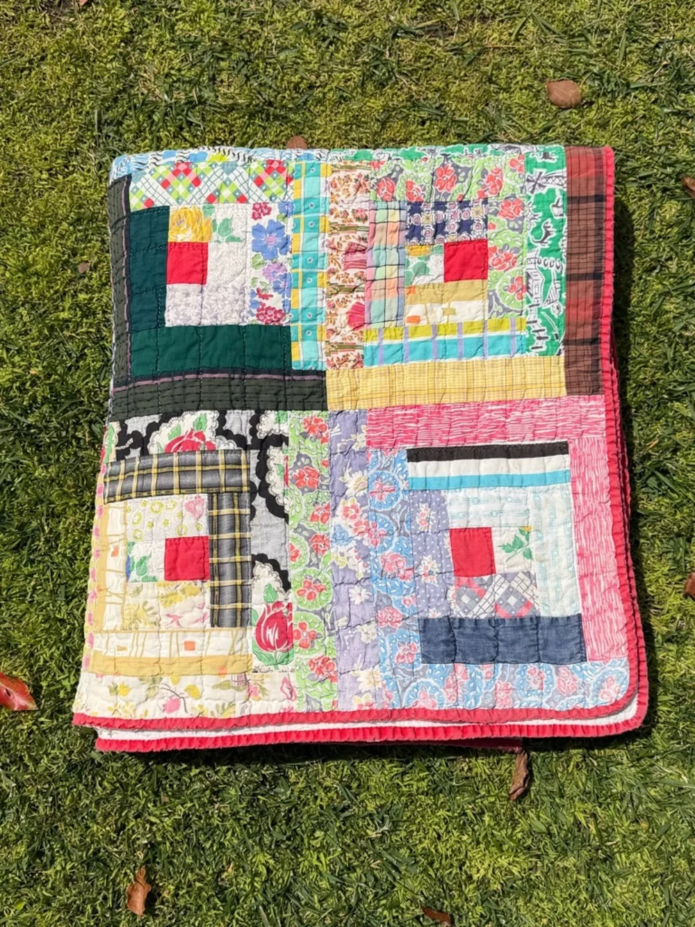 VTG Log Cabin Patchwork Quilt Fields & Furrows Scappy Gauzy 70x80 Flaws Cutter